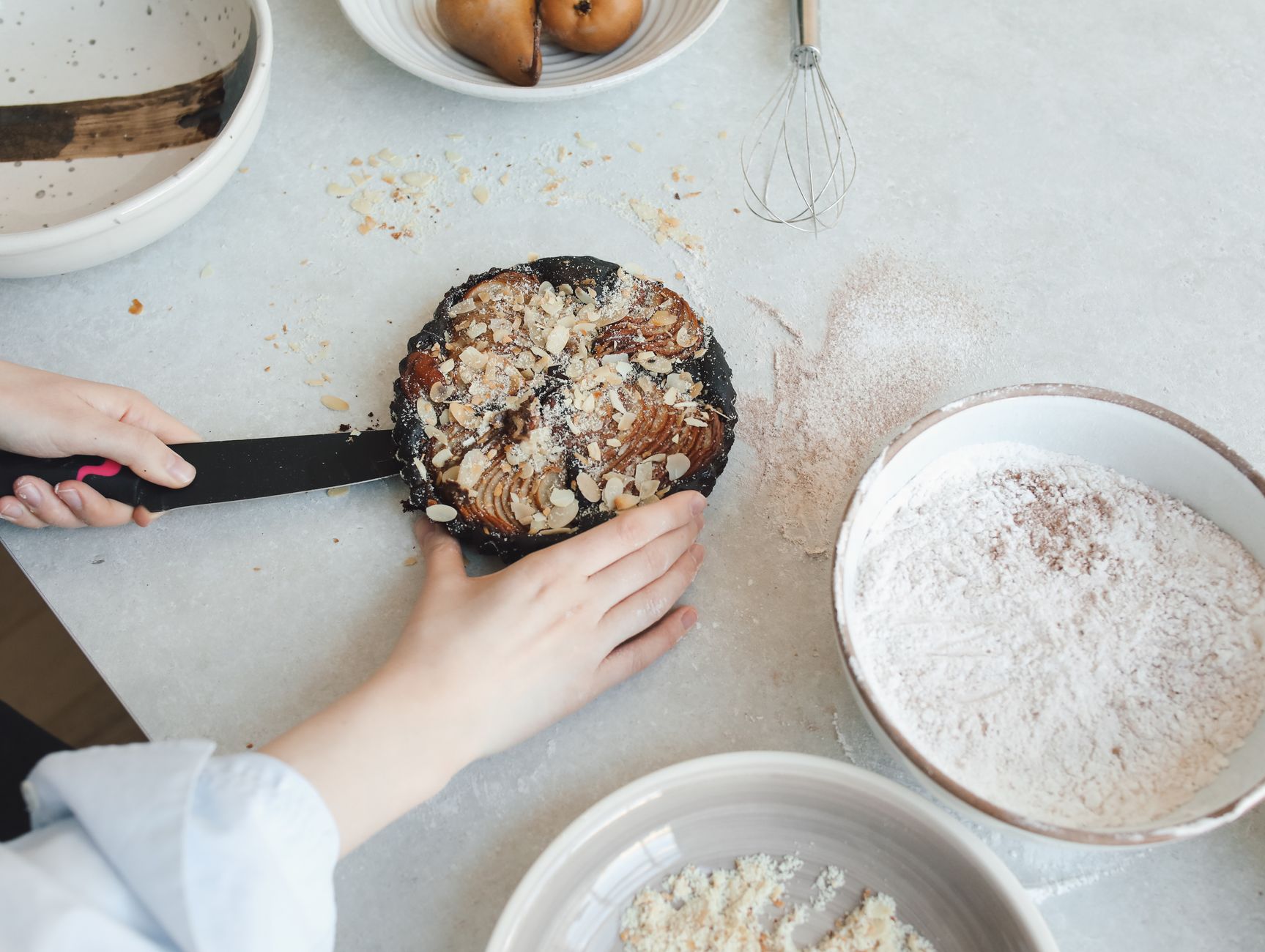 Gâteau moelleux aux poires et — part de gâteau moelleux poires amandes