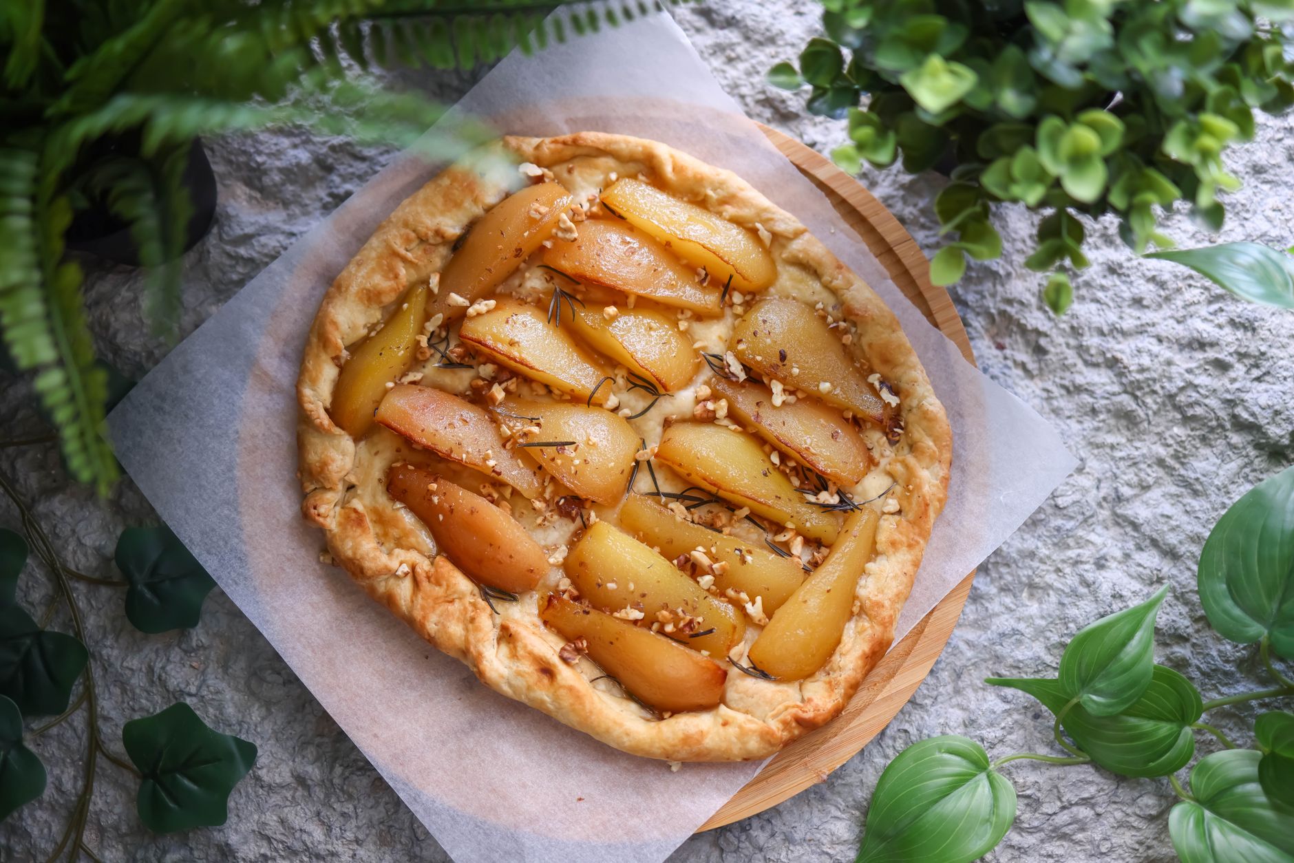 Tarte poire-amandine : l’esprit boulanger-pâtissier à portée de main — tarte poire amande dessert maison